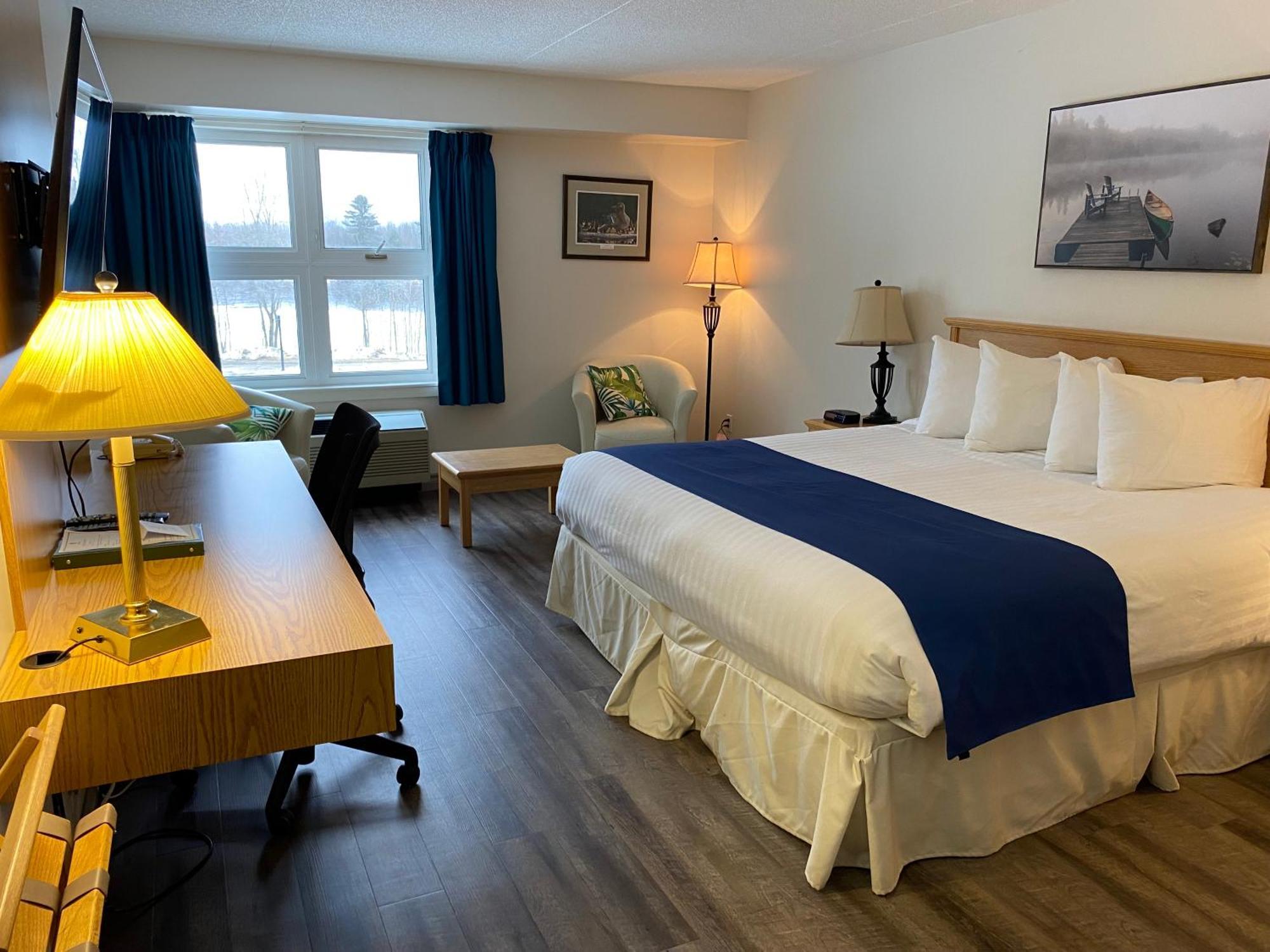 Chateau Logue Hotel Maniwaki Buitenkant foto